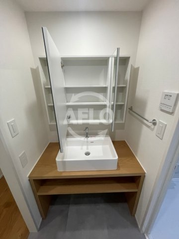 エステムコート都島キャトルプランシュ　高倉小学校区の独立洗面台|エステムコート都島キャトルプランシュ　独立洗面台
