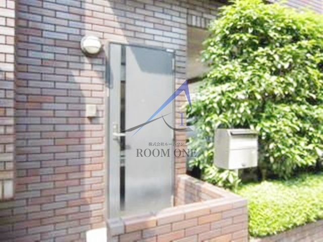 小林邸のエントランス|エントランスです。