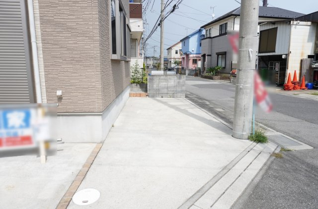 草加市瀬崎5丁目 中古戸建の駐車場