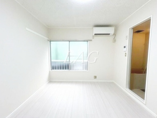 【居間・リビング】 | メゾンクレセール | 洋室のお部屋です。