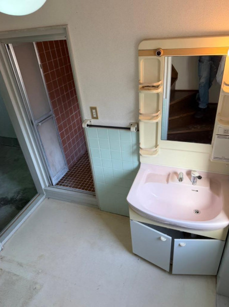 東上小阪　中古戸建の独立洗面台