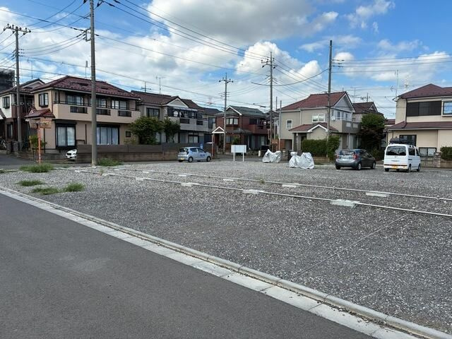 狭山市北入曽第４全3棟　新築戸建　リーブルガーデンの前面道路含む現地写真