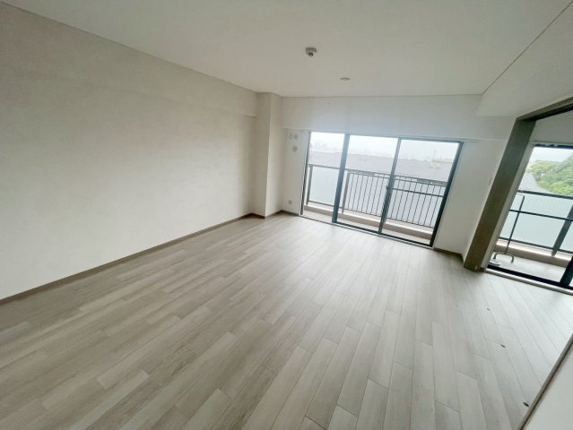 【居間・リビング】の画像