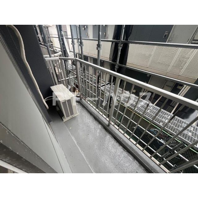 船橋セブンハイツのバルコニー