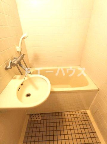 ハイライズ西船弐番館の独立洗面台