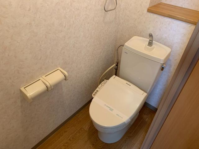 キャッスルハイム國重のトイレ|シャワー付トイレ
