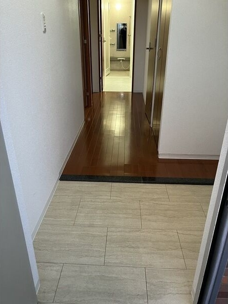 OSM植田・壱番館の玄関