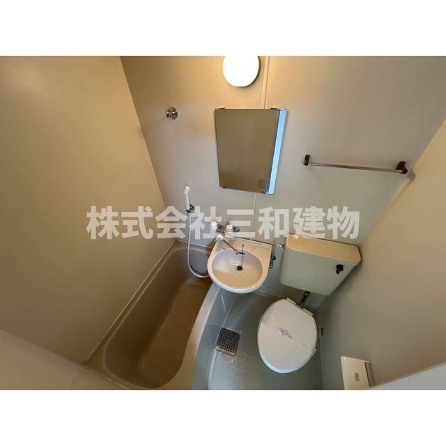 メゾンクレセールの浴室