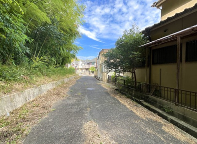 【前面道路含む現地写真】 | 京田辺市薪長尾谷　注文住宅　建築条件なし　土地