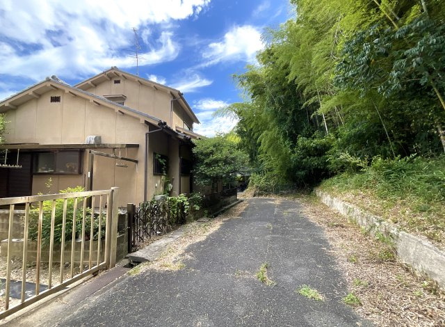 【前面道路含む現地写真】 | 京田辺市薪長尾谷　注文住宅　建築条件なし　土地