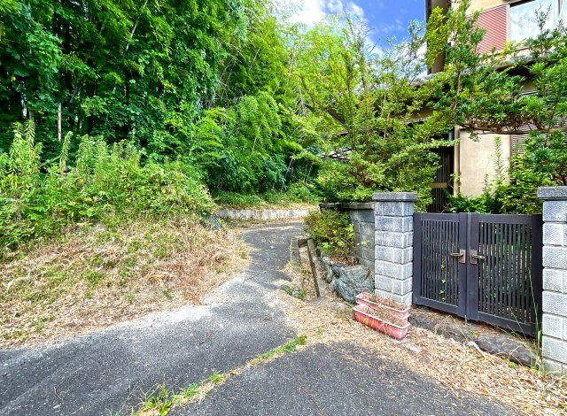 【前面道路含む現地写真】 | 京田辺市薪長尾谷　注文住宅　建築条件なし　土地