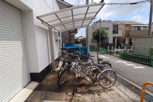 APART1の駐車場