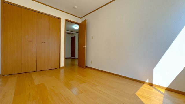シャン・ド・フルールⅠの洋室|※対象不動産別部屋反転タイプの間取となります。