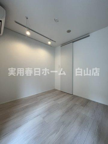 【寝室】