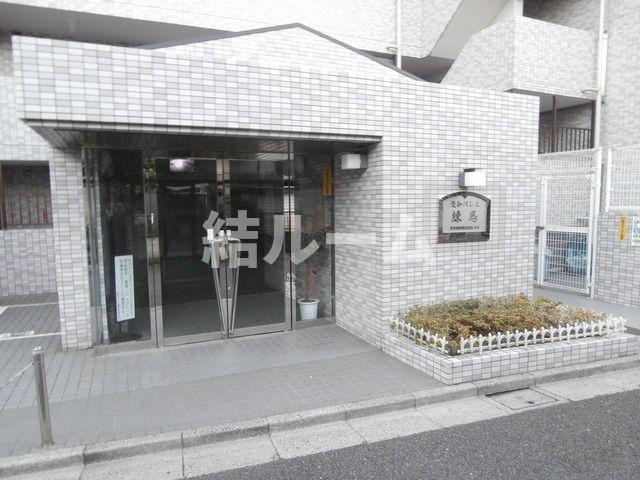 練馬区練馬３丁目の賃貸マンションのエントランス