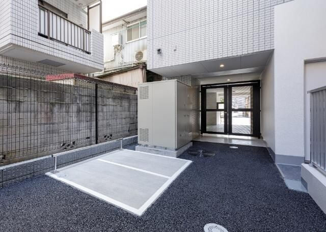 レジデンス門前仲町スクエアの駐車場