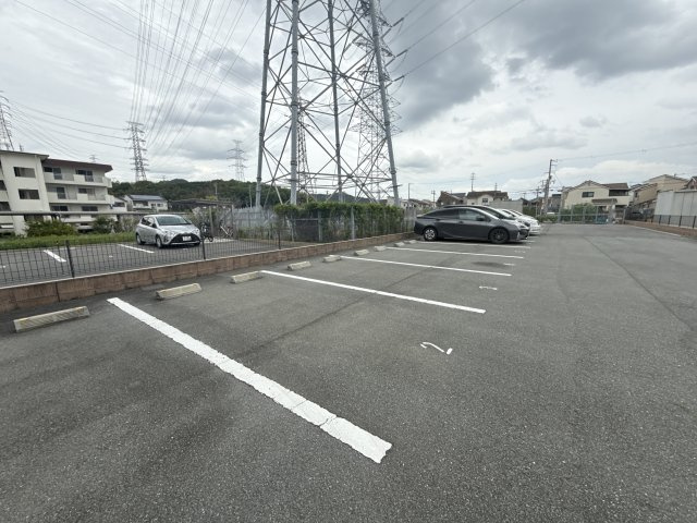 サンサージュ北原の駐車場
