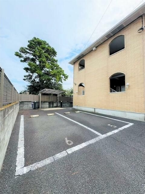 ドルチェⅡの駐車場