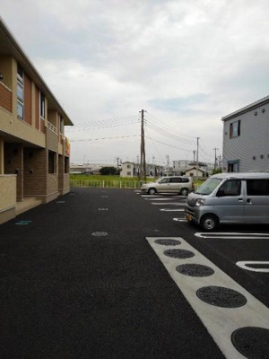 【駐車場】 | ベル・グラース | 車をお持ちの方に嬉しい駐車場付きの物件です