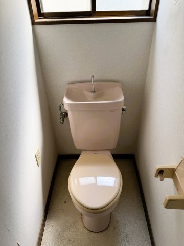 橿原市東坊城町のトイレ|２階トイレです