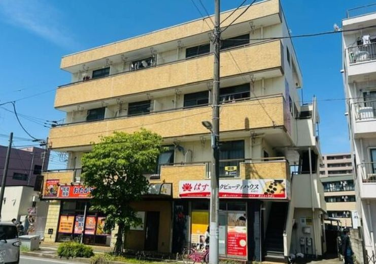 丸商船橋ビルのバルコニー
