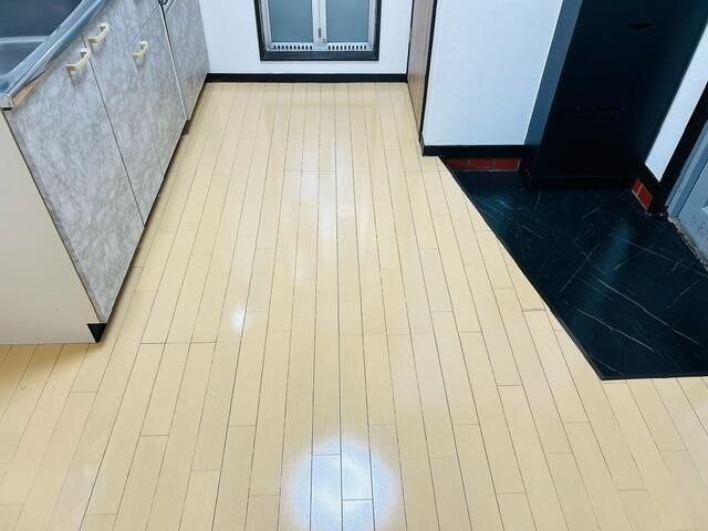 丸商船橋ビルの居間・リビング