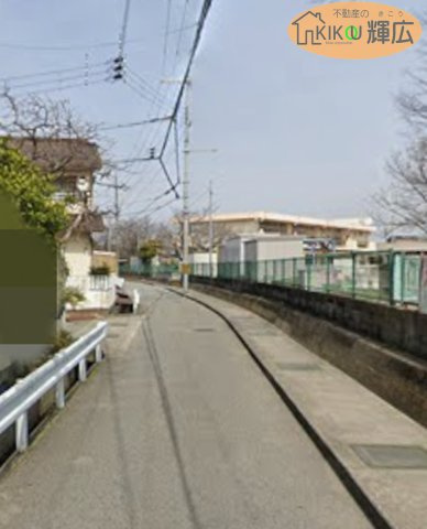 加古川市平岡町二俣　土地の前面道路含む現地写真