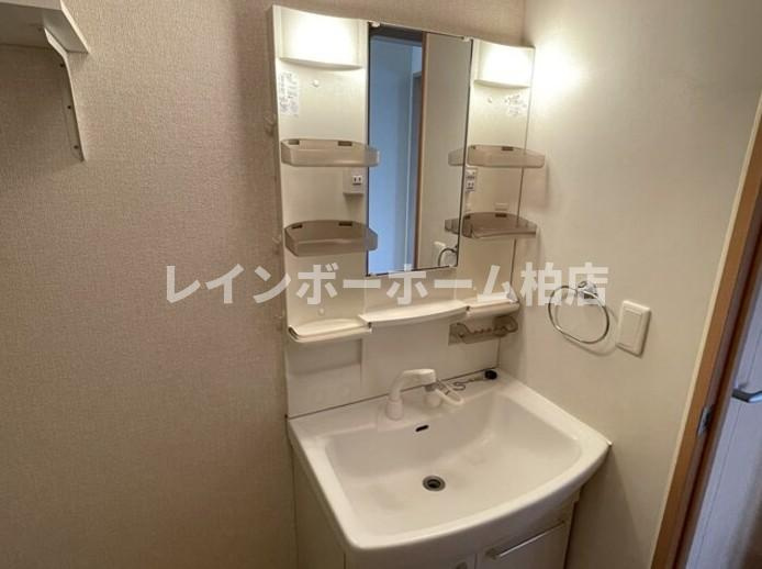 仲介手数料（賃料の1.10ヵ月）の50％OFF対象物件！の洗面所|独立洗面台です