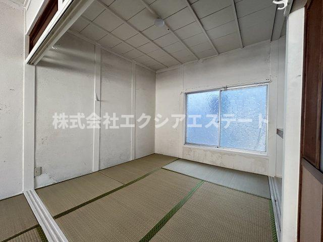 稲葉元町1丁目テラスハウスの和室