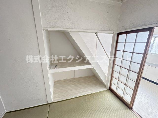 稲葉元町1丁目テラスハウスの収納