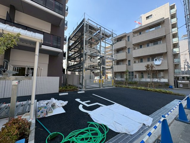 川崎市多摩区登戸の賃貸マンションの駐車場