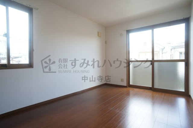 タウンハウス宝塚Ⅱの洋室