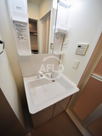 LIVIAZ NAMBA AIRYの独立洗面台|FDS NAMBA AIRY（エアリー）　独立洗面台