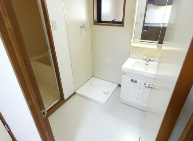 調布市多摩川５丁目の賃貸マンションの洗面所