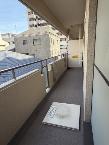 ヴェルドール六甲道のバルコニー