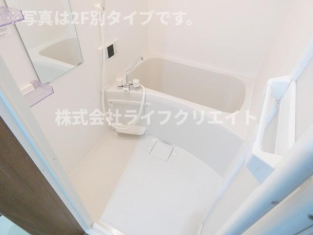 CHELSEA日野の浴室|※写真は2F