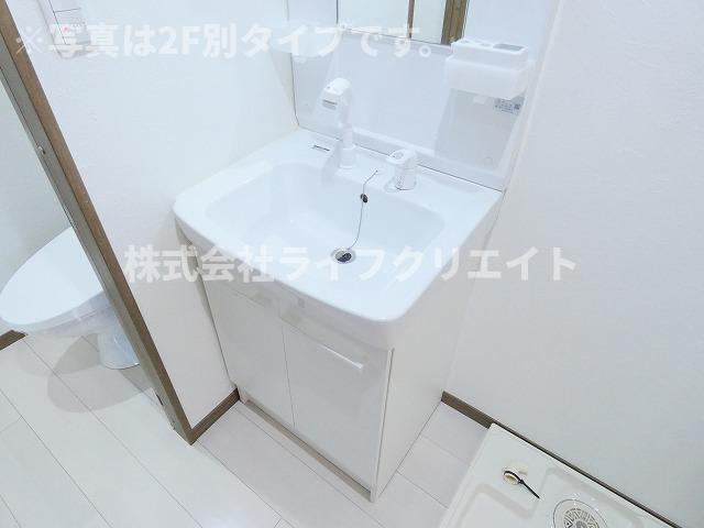 CHELSEA日野の洗面所|※写真は2F