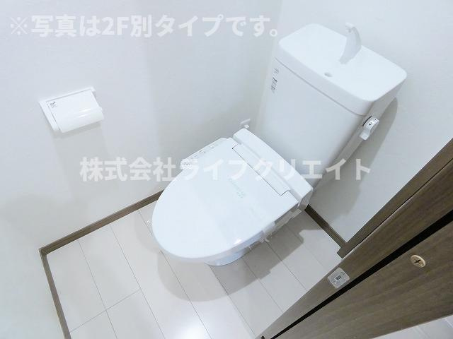 CHELSEA日野のトイレ|※写真は2F