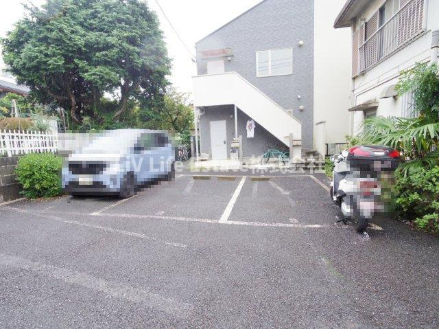 プティエトワールの駐車場
