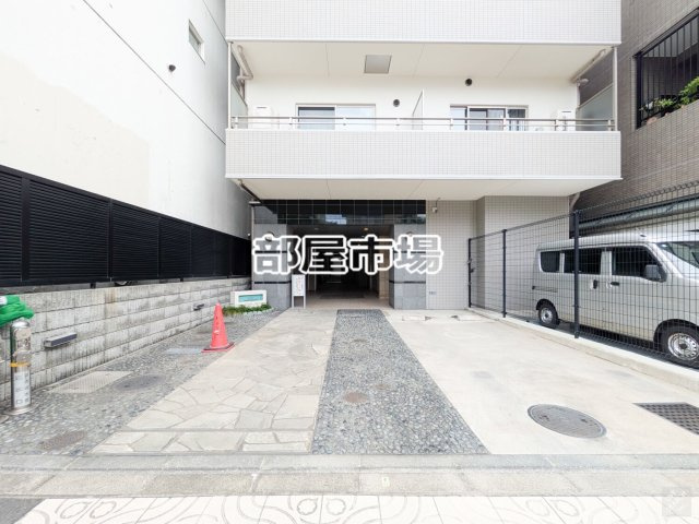 日神デュオステージ浅草松が谷のエントランス