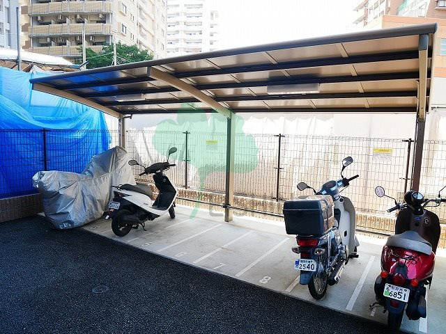 ネストピア県庁口駅前