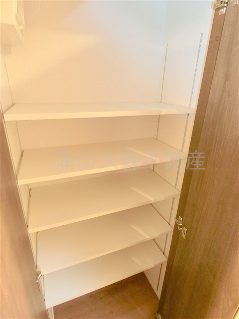 ドゥーエ羽田の収納|玄関収納大きめなシューズBOX
