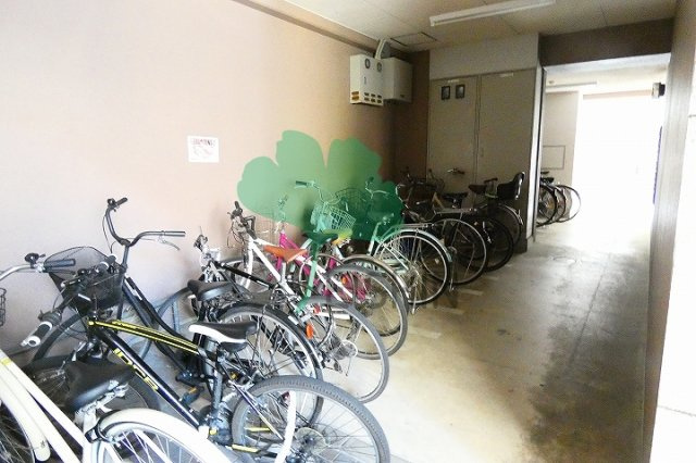 コンフォート博多の駐車場