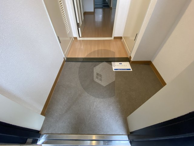 ハピネス布施の玄関