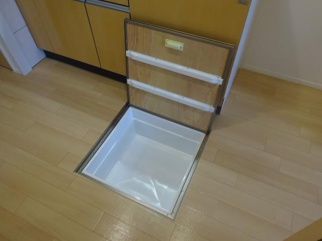 サージュの収納|床下収納