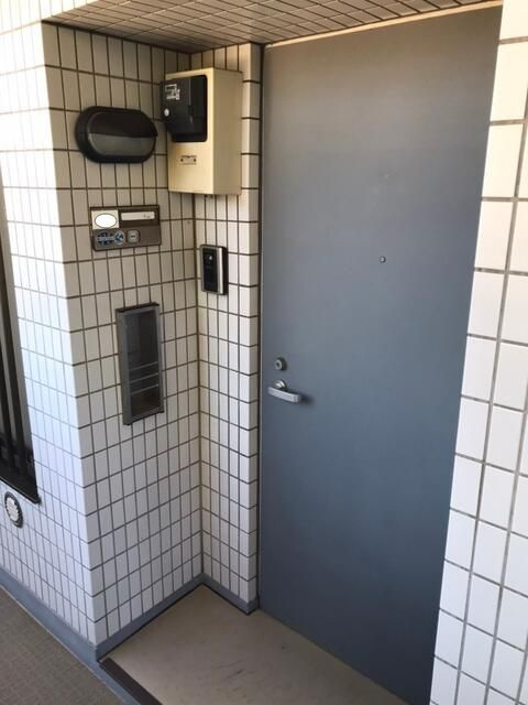 アルス北柏のエントランス|落ち着いたエントランスです