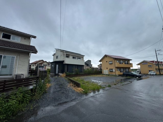 -三丁目不動産-　本庄市児玉町児玉　平成25年築の前面道路含む現地写真|前面道路含む現地写真です