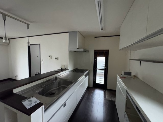 -三丁目不動産-　本庄市児玉町児玉　平成25年築のキッチン|コンパクトなキッチンで掃除もラクラク