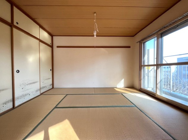 椿峰ニュータウン32街区3号棟の和室|和室があれば、来客や子供用のスペースとして活躍します