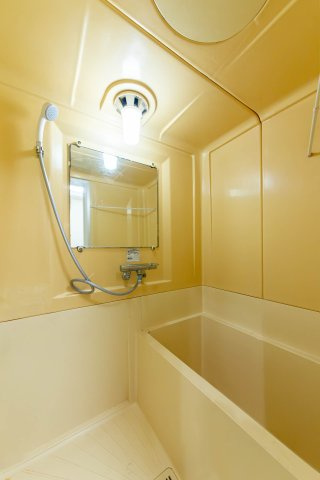 ルミエール豊玉の浴室|日々の疲れを癒すお風呂付です